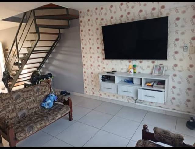 2 BEDROOM DUPLEX SOLD IN GREENWOOD PARK